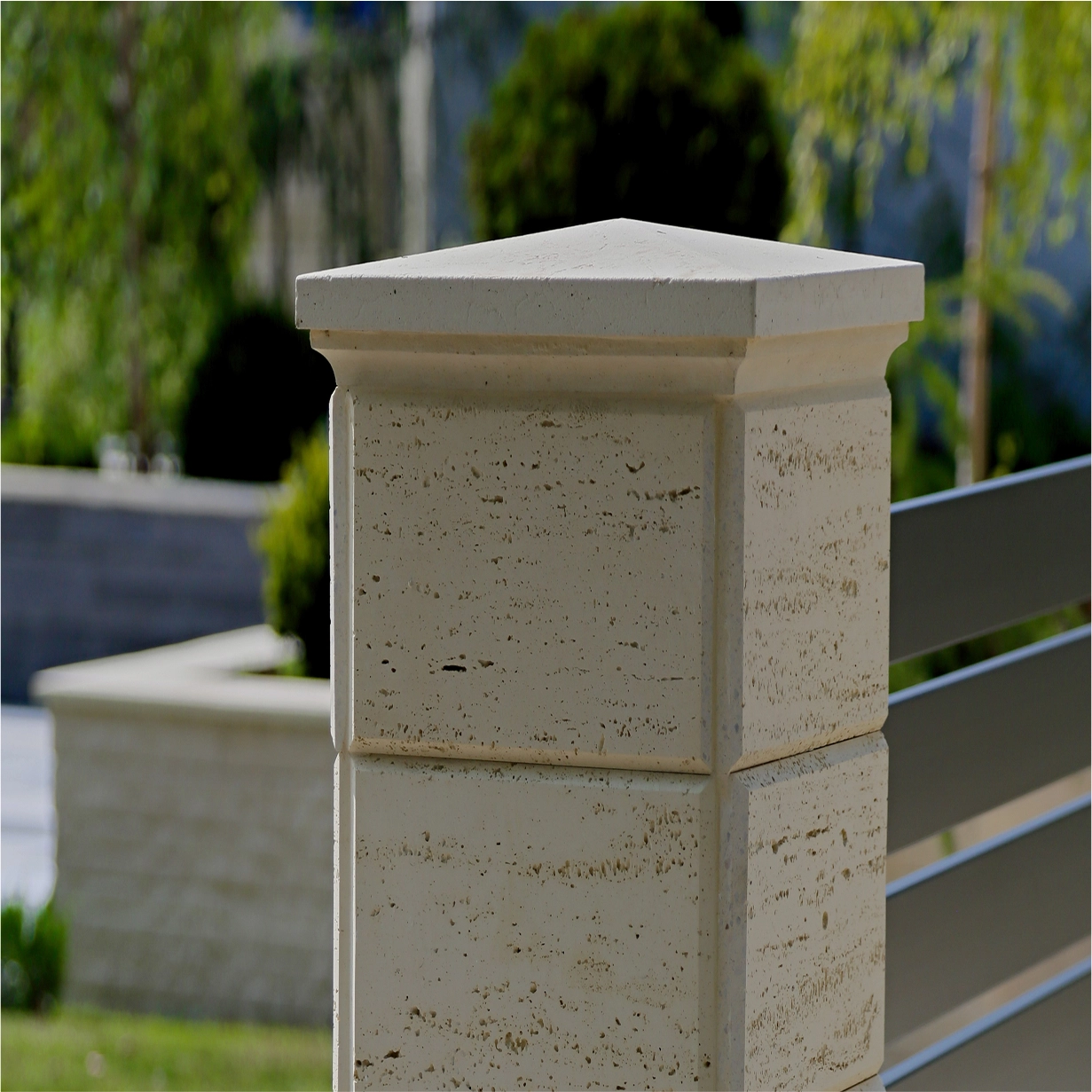 capitel stalp image 02 capitel stalp image 02