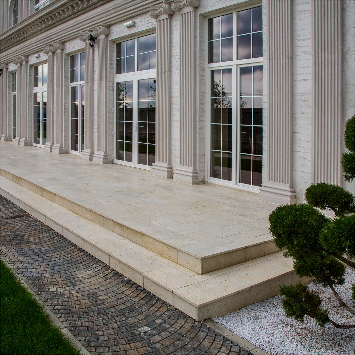 traverstone image 03