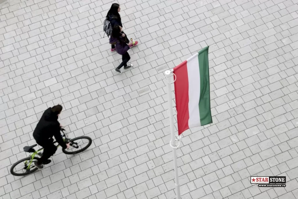 Dale de Pavaj Athos 04.jpg